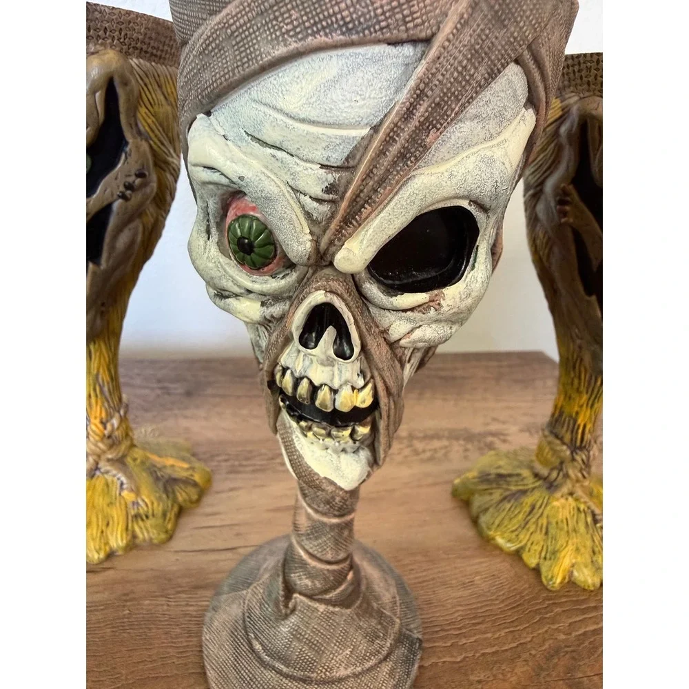 Vintage set of three plastic Halloween spooky creepy horror goblets 7
